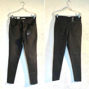 Levi’s mile high super skinny jeans NWT